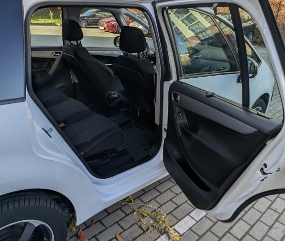 Білий Сітроен С4 Пікассо, об'ємом двигуна 1.6 л та пробігом 216 тис. км за 5700 $, фото 18 на Automoto.ua