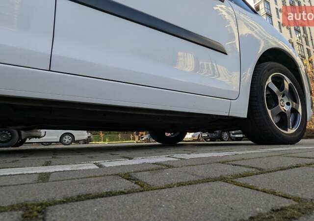 Білий Сітроен С4 Пікассо, об'ємом двигуна 1.6 л та пробігом 216 тис. км за 5700 $, фото 3 на Automoto.ua