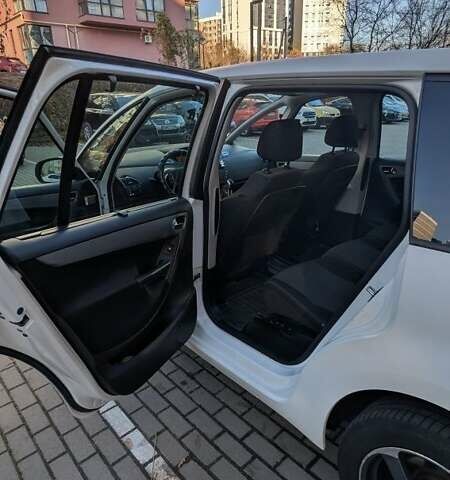 Білий Сітроен С4 Пікассо, об'ємом двигуна 1.6 л та пробігом 216 тис. км за 5700 $, фото 14 на Automoto.ua