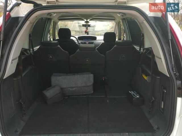 Білий Сітроен С4 Пікассо, об'ємом двигуна 1.6 л та пробігом 240 тис. км за 5550 $, фото 24 на Automoto.ua