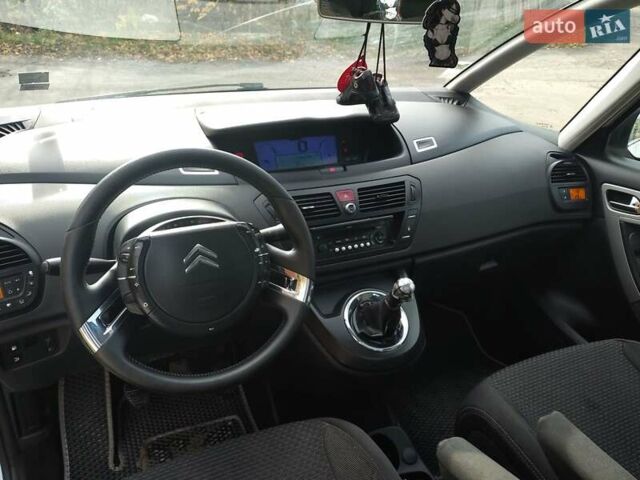 Білий Сітроен С4 Пікассо, об'ємом двигуна 1.6 л та пробігом 240 тис. км за 5550 $, фото 19 на Automoto.ua