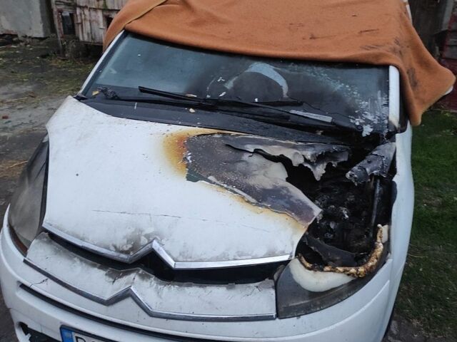 Білий Сітроен С4 Пікассо, об'ємом двигуна 1.6 л та пробігом 320 тис. км за 2500 $, фото 1 на Automoto.ua