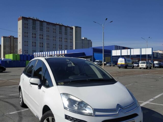 Білий Сітроен С4 Пікассо, об'ємом двигуна 1.6 л та пробігом 199 тис. км за 4999 $, фото 3 на Automoto.ua