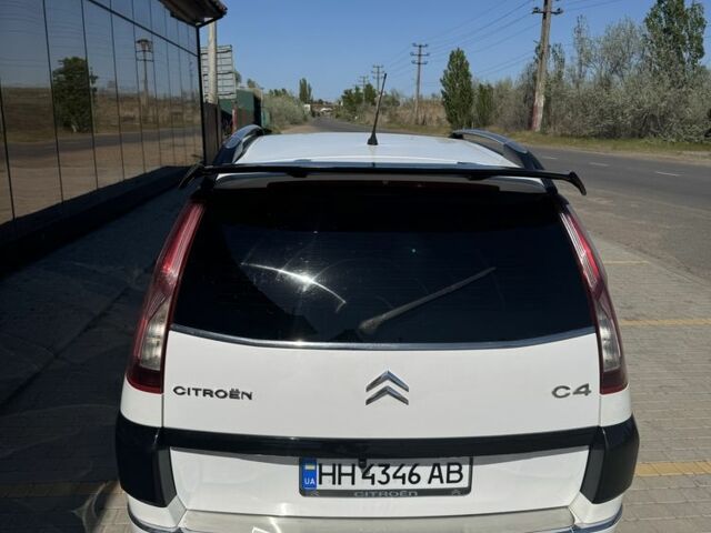Белый Ситроен С4 Пикассо, объемом двигателя 2 л и пробегом 268 тыс. км за 8300 $, фото 5 на Automoto.ua