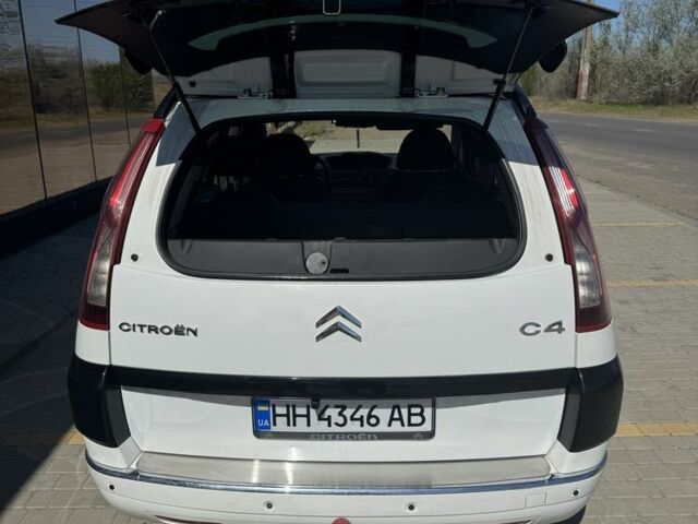 Белый Ситроен С4 Пикассо, объемом двигателя 2 л и пробегом 268 тыс. км за 8300 $, фото 15 на Automoto.ua