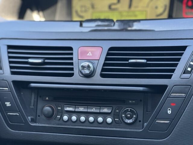 Белый Ситроен С4 Пикассо, объемом двигателя 2 л и пробегом 268 тыс. км за 8300 $, фото 21 на Automoto.ua