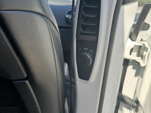 Белый Ситроен С4 Пикассо, объемом двигателя 2 л и пробегом 268 тыс. км за 8300 $, фото 18 на Automoto.ua