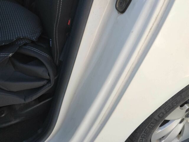 Білий Сітроен С4 Пікассо, об'ємом двигуна 1.6 л та пробігом 199 тис. км за 4999 $, фото 15 на Automoto.ua