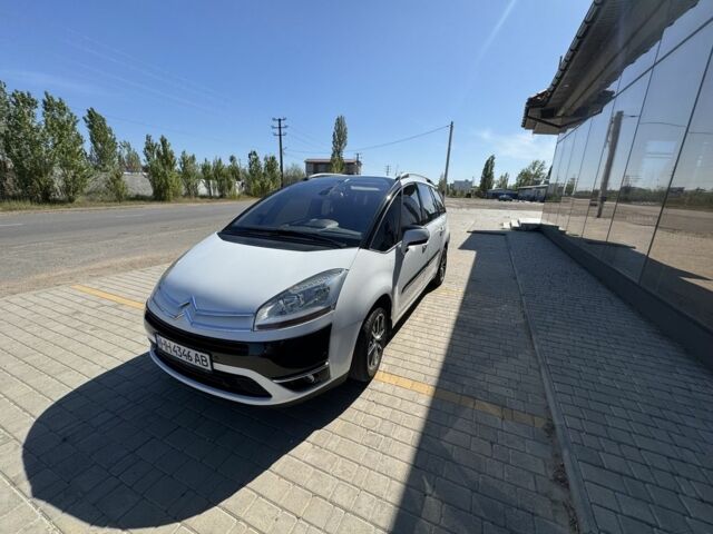 Белый Ситроен С4 Пикассо, объемом двигателя 2 л и пробегом 268 тыс. км за 8300 $, фото 16 на Automoto.ua