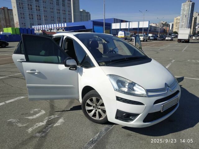 Білий Сітроен С4 Пікассо, об'ємом двигуна 1.6 л та пробігом 199 тис. км за 4999 $, фото 16 на Automoto.ua