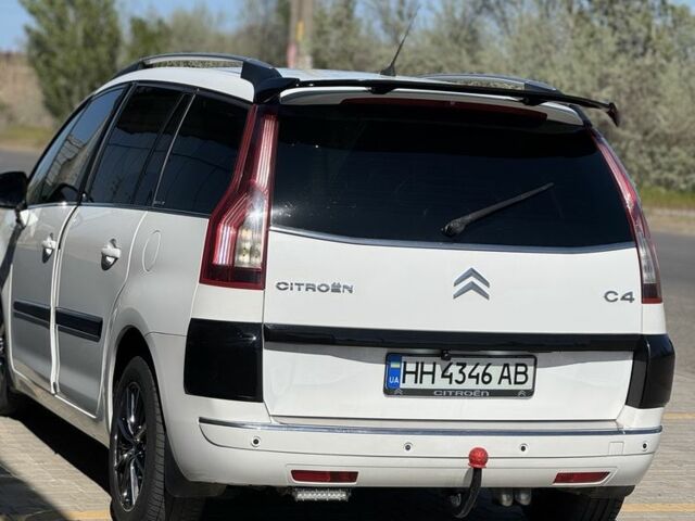 Белый Ситроен С4 Пикассо, объемом двигателя 2 л и пробегом 268 тыс. км за 8300 $, фото 1 на Automoto.ua
