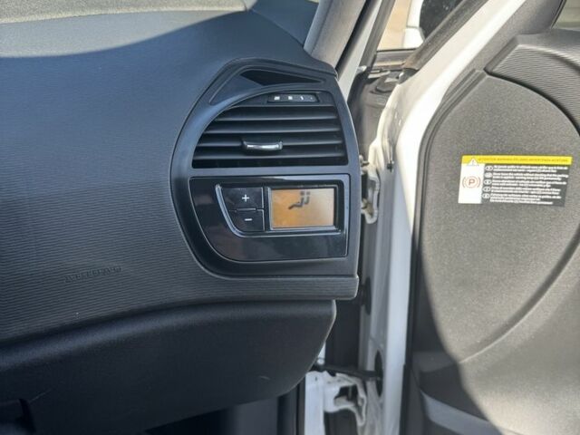 Белый Ситроен С4 Пикассо, объемом двигателя 2 л и пробегом 268 тыс. км за 8300 $, фото 10 на Automoto.ua