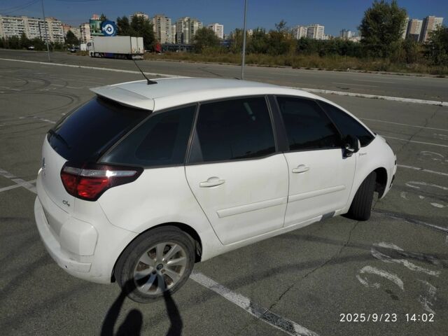 Білий Сітроен С4 Пікассо, об'ємом двигуна 1.6 л та пробігом 199 тис. км за 4999 $, фото 8 на Automoto.ua