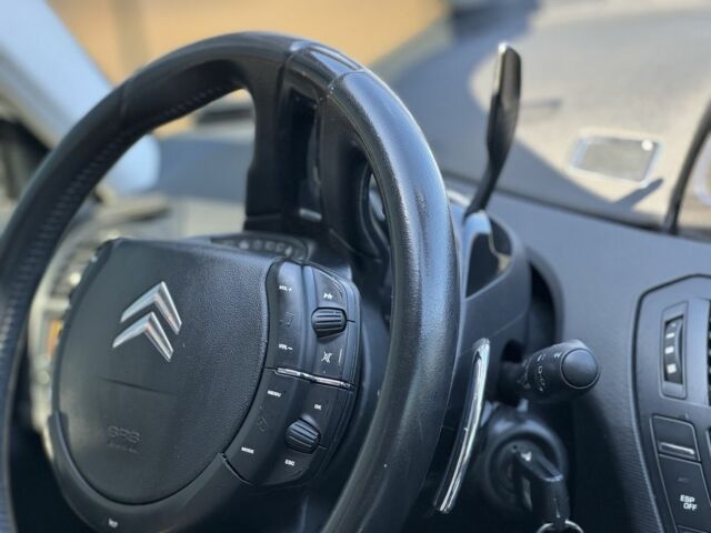 Белый Ситроен С4 Пикассо, объемом двигателя 2 л и пробегом 268 тыс. км за 8300 $, фото 3 на Automoto.ua