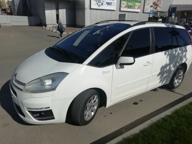 Білий Сітроен С4 Пікассо, об'ємом двигуна 0 л та пробігом 260 тис. км за 6800 $, фото 11 на Automoto.ua