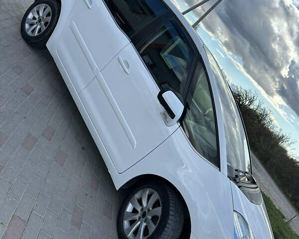 Ситроен С4 Пикассо 2012 в Городенке на Automoto.ua Белый Ситроен С4 Пикассо, объемом двигателя 1.56 л и пробегом 260 тыс. км за 6500 $, фото 2 на Automoto.ua