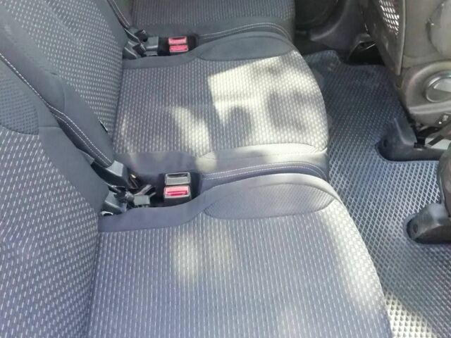 Білий Сітроен С4 Пікассо, об'ємом двигуна 0 л та пробігом 260 тис. км за 6800 $, фото 5 на Automoto.ua