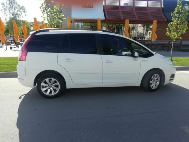 Білий Сітроен С4 Пікассо, об'ємом двигуна 0 л та пробігом 260 тис. км за 6800 $, фото 7 на Automoto.ua