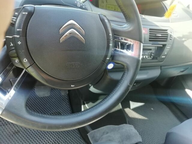 Білий Сітроен С4 Пікассо, об'ємом двигуна 0 л та пробігом 260 тис. км за 6800 $, фото 10 на Automoto.ua