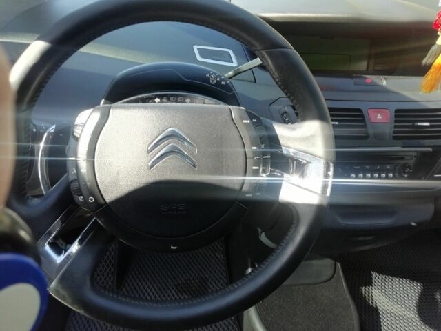 Білий Сітроен С4 Пікассо, об'ємом двигуна 0 л та пробігом 260 тис. км за 6800 $, фото 9 на Automoto.ua