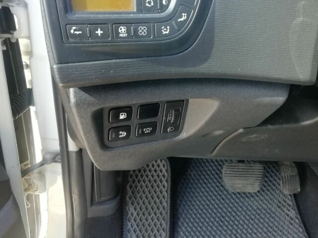 Білий Сітроен С4 Пікассо, об'ємом двигуна 0 л та пробігом 260 тис. км за 6800 $, фото 13 на Automoto.ua