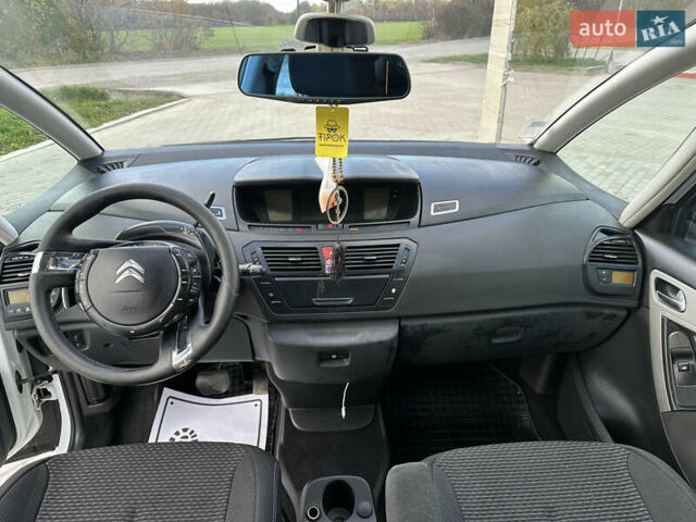 Ситроен С4 Пикассо 2012 в Городенке на Automoto.ua Белый Ситроен С4 Пикассо, объемом двигателя 1.56 л и пробегом 260 тыс. км за 6500 $, фото 10 на Automoto.ua