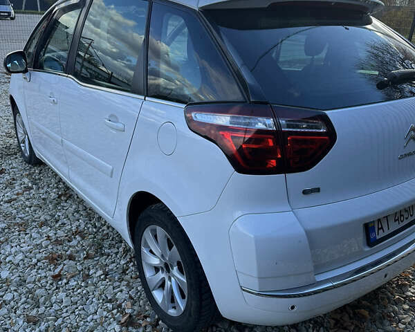 Ситроен С4 Пикассо 2012 в Городенке на Automoto.ua Белый Ситроен С4 Пикассо, объемом двигателя 1.56 л и пробегом 260 тыс. км за 6500 $, фото 18 на Automoto.ua