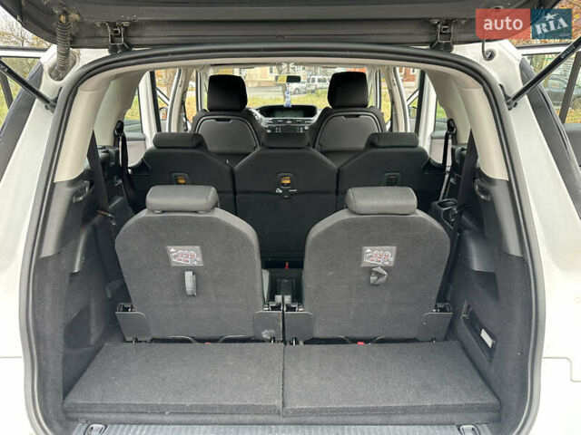 Білий Сітроен С4 Пікассо, об'ємом двигуна 1.56 л та пробігом 286 тис. км за 8300 $, фото 4 на Automoto.ua