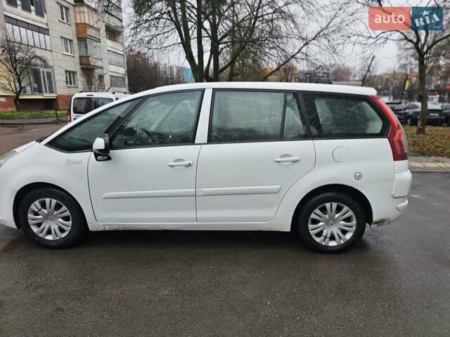 Білий Сітроен С4 Пікассо, об'ємом двигуна 1.6 л та пробігом 300 тис. км за 5500 $, фото 5 на Automoto.ua