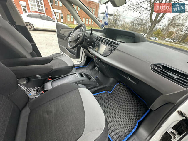 Білий Сітроен С4 Пікассо, об'ємом двигуна 1.56 л та пробігом 286 тис. км за 8300 $, фото 8 на Automoto.ua