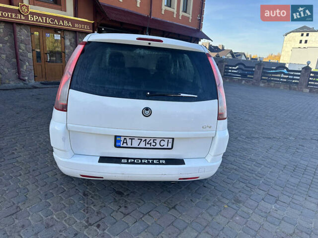 Білий Сітроен С4 Пікассо, об'ємом двигуна 1.6 л та пробігом 350 тис. км за 7777 $, фото 3 на Automoto.ua