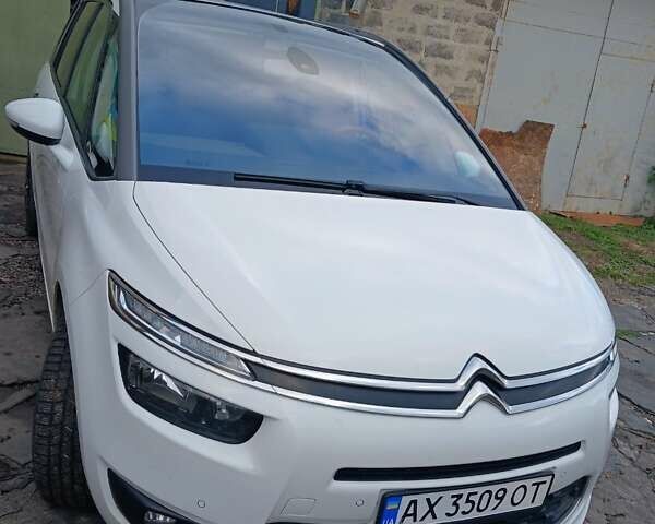 Білий Сітроен С4 Пікассо, об'ємом двигуна 2 л та пробігом 257 тис. км за 11900 $, фото 2 на Automoto.ua