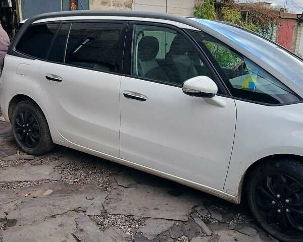 Білий Сітроен С4 Пікассо, об'ємом двигуна 2 л та пробігом 257 тис. км за 11900 $, фото 6 на Automoto.ua