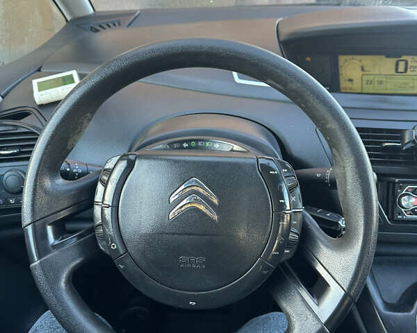 Білий Сітроен С4 Пікассо, об'ємом двигуна 1.6 л та пробігом 350 тис. км за 7777 $, фото 15 на Automoto.ua