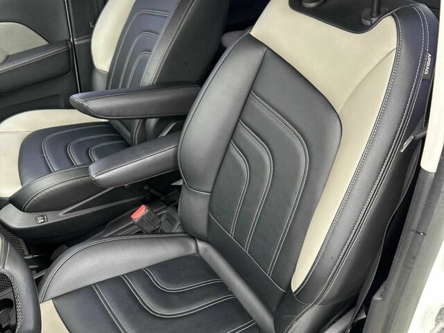 Белый Ситроен С4 Пикассо, объемом двигателя 2 л и пробегом 293 тыс. км за 11499 $, фото 14 на Automoto.ua