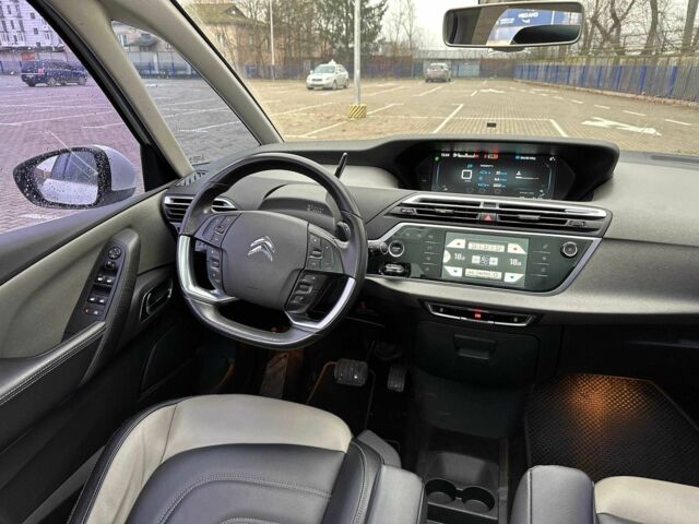 Белый Ситроен С4 Пикассо, объемом двигателя 2 л и пробегом 293 тыс. км за 11499 $, фото 9 на Automoto.ua