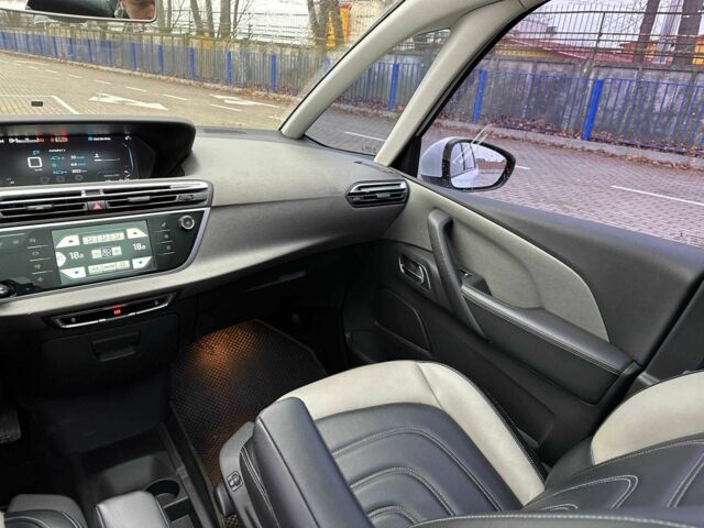 Белый Ситроен С4 Пикассо, объемом двигателя 2 л и пробегом 293 тыс. км за 11499 $, фото 10 на Automoto.ua