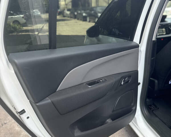 Белый Ситроен С4 Пикассо, объемом двигателя 1.56 л и пробегом 81 тыс. км за 11850 $, фото 6 на Automoto.ua