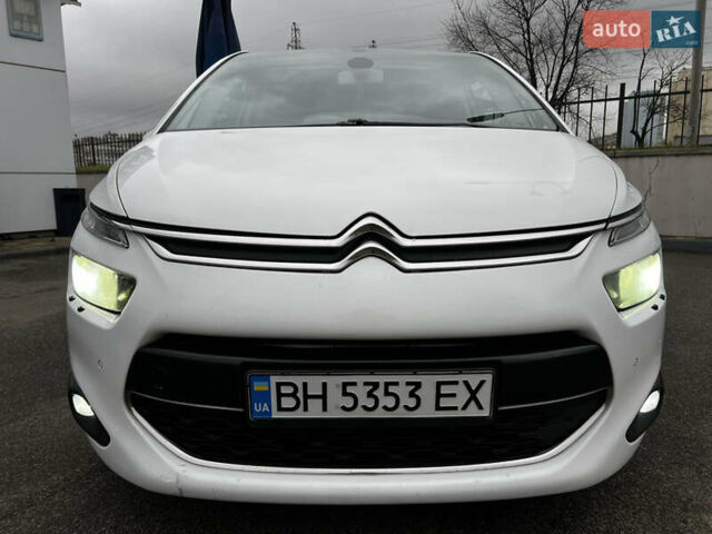 Белый Ситроен С4 Пикассо, объемом двигателя 1.56 л и пробегом 345 тыс. км за 9200 $, фото 4 на Automoto.ua