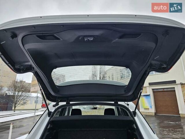 Білий Сітроен С4 Пікассо, об'ємом двигуна 1.56 л та пробігом 129 тис. км за 12755 $, фото 12 на Automoto.ua