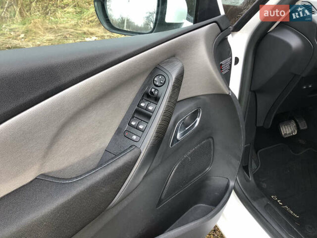 Белый Ситроен С4 Пикассо, объемом двигателя 1.6 л и пробегом 165 тыс. км за 9990 $, фото 45 на Automoto.ua