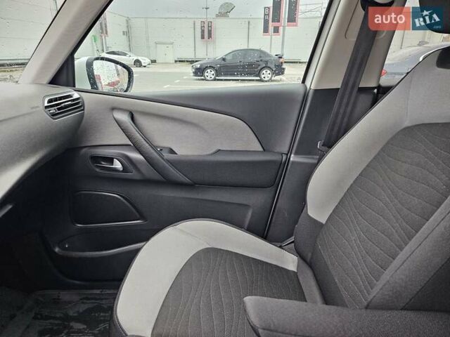 Белый Ситроен С4 Пикассо, объемом двигателя 1.56 л и пробегом 119 тыс. км за 12600 $, фото 24 на Automoto.ua