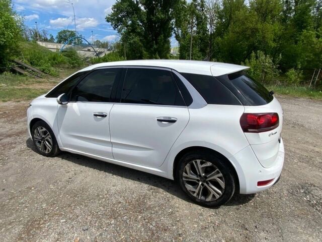 Белый Ситроен С4 Пикассо, объемом двигателя 2 л и пробегом 170 тыс. км за 8990 $, фото 1 на Automoto.ua