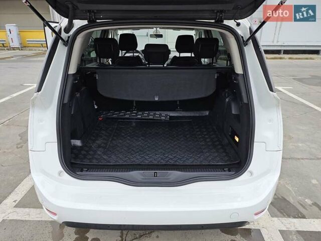 Белый Ситроен С4 Пикассо, объемом двигателя 1.56 л и пробегом 119 тыс. км за 12600 $, фото 12 на Automoto.ua