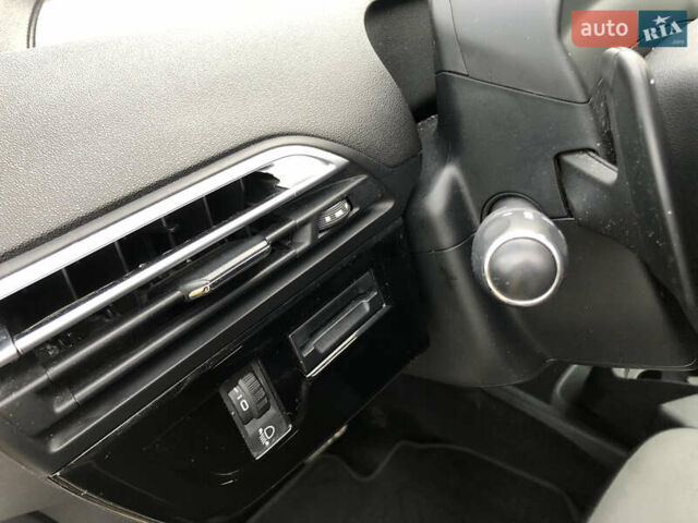 Белый Ситроен С4 Пикассо, объемом двигателя 1.6 л и пробегом 165 тыс. км за 9990 $, фото 40 на Automoto.ua