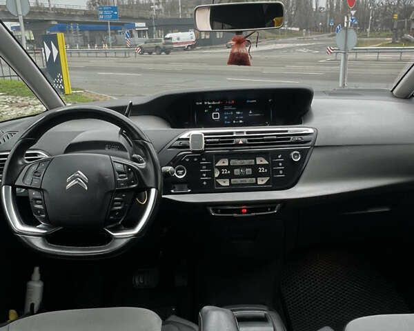 Белый Ситроен С4 Пикассо, объемом двигателя 1.56 л и пробегом 345 тыс. км за 9200 $, фото 9 на Automoto.ua