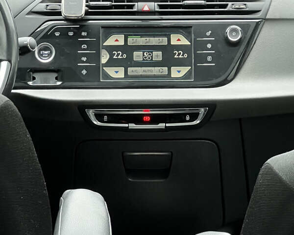 Белый Ситроен С4 Пикассо, объемом двигателя 1.56 л и пробегом 345 тыс. км за 9200 $, фото 7 на Automoto.ua