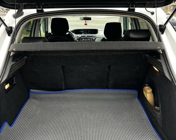 Белый Ситроен С4 Пикассо, объемом двигателя 1.56 л и пробегом 345 тыс. км за 9200 $, фото 11 на Automoto.ua