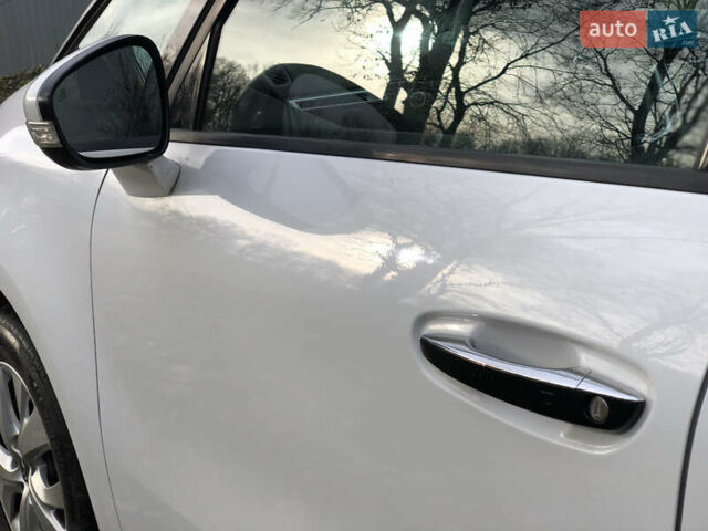 Белый Ситроен С4 Пикассо, объемом двигателя 1.6 л и пробегом 165 тыс. км за 9990 $, фото 32 на Automoto.ua