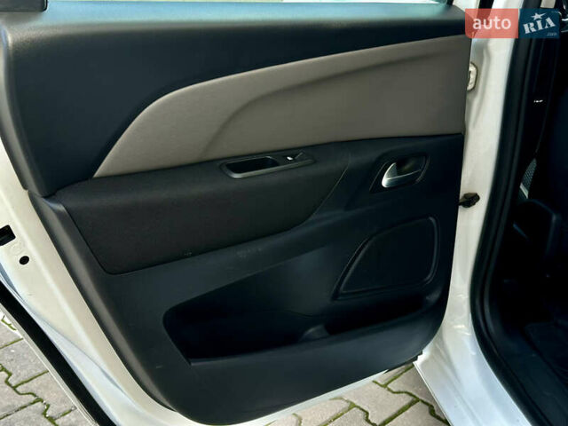 Белый Ситроен С4 Пикассо, объемом двигателя 1.6 л и пробегом 243 тыс. км за 10999 $, фото 16 на Automoto.ua